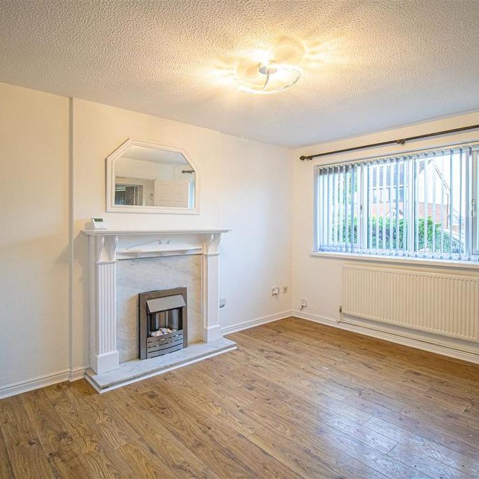 4 bedroom semi-detached house to rent - Photo 1