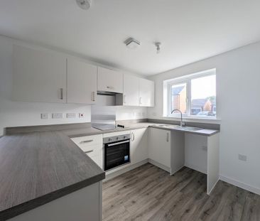 3 bedroom semi-detached house to rent - Photo 2