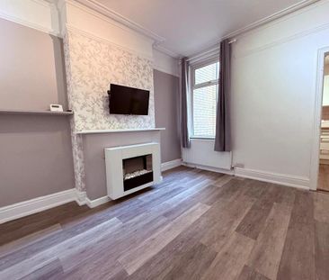 4 bedroom terraced house to rent - Photo 1