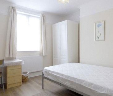 4 bedroom terraced house to rent - Photo 3