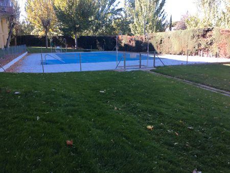 Apartamento de alquiler en Pueblo - Photo 2