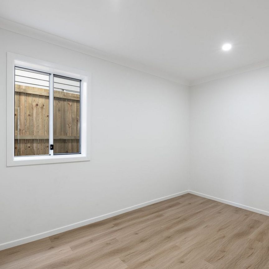 81 Victoria Terrace, Greenslopes QLD 4120 - House For Rent | Domain - Photo 1