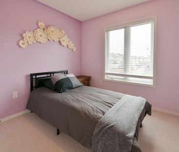 For Lease - 54 Long Street, Bradford West Gwillimbury, Ontario - Photo 2