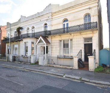 1 bedroom flat to rent - Photo 5