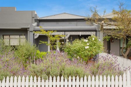 Be The Envy of Your Friends in Westgarth - Photo 4