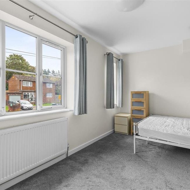 Hampden Road, High Wycombe - Photo 1