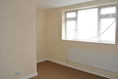 2 bedroom semi-detached house to rent - Photo 2