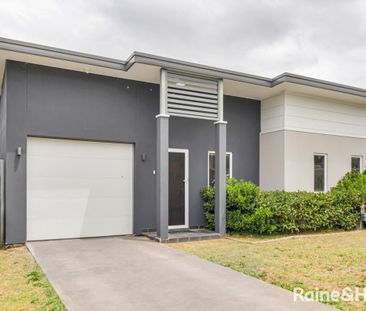 A BEAUTIFUL FAMILY HOME IN THE HEART OF GLENFIELD - Photo 3