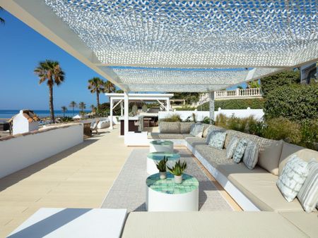 5 bedroom luxury Villa for rent in Lomas de Marbella club, Marbella, Malaga, Andalusia - Photo 3