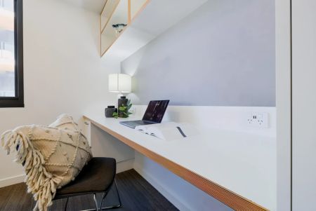 Premier Studio with Double Bed(Mid floor (Level 6-15)) - Photo 2