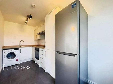 Kings Avenue, Ely, Cambridgeshire, CB7 - Photo 4