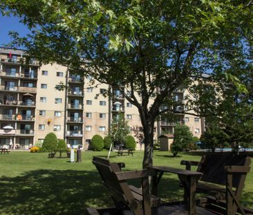 5 1/2 Charlesbourg - Piscine - jardins - juillet ou septembre - Photo 3