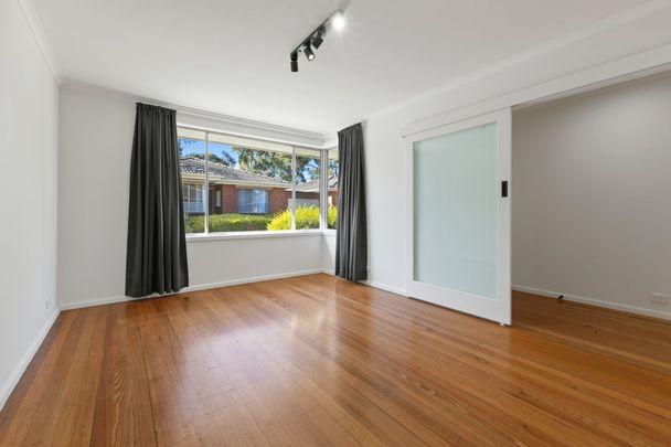 2/665-667 Waverley Road, Glen Waverley - Photo 1