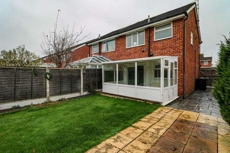 Heron Crescent, Sydney, Crewe, CW1 - Photo 4