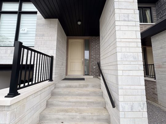 For Lease - 22 Direzze Court, Richmond Hill, Ontario - Photo 1