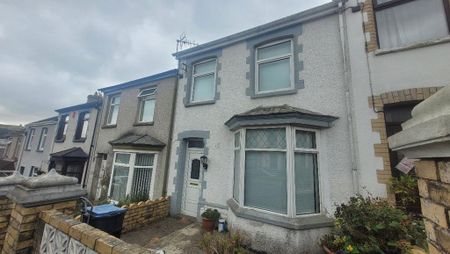 2 bedroom terraced house to rent - Photo 4