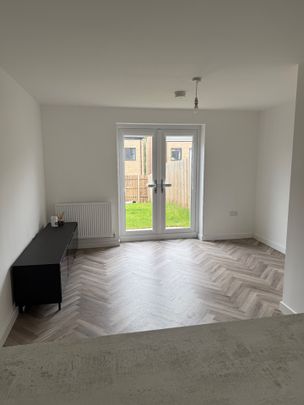 3 Bed Semi-Detached House, Hawes Way, S60 - Photo 1