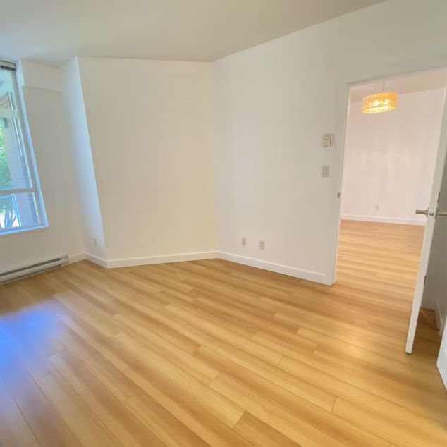 4078 Knight St, Vancouver, BC V5N, Canada - Photo 1