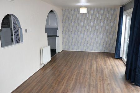 3 bedroom terraced house to rent - Photo 3