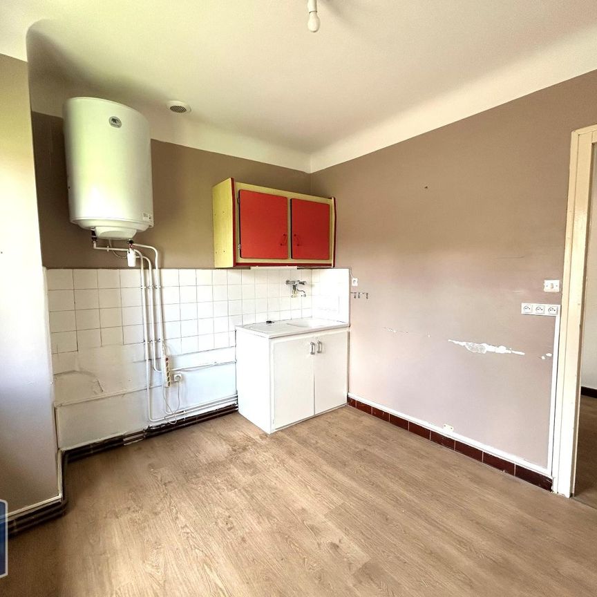 Location Appartement 2 pièces 48m² ST ROMAIN LACHALM 43620 - Photo 1