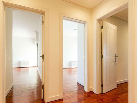 4 room luxury Apartment for rent in Cascais e Estoril, Portugal - Photo 2