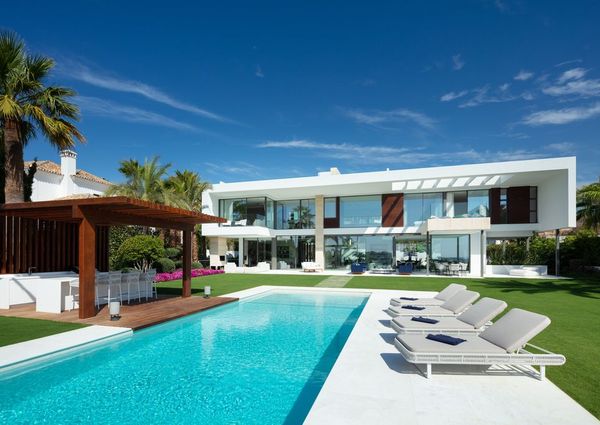 6 bedroom luxury Villa for rent in Nueva Andalucia, Spain