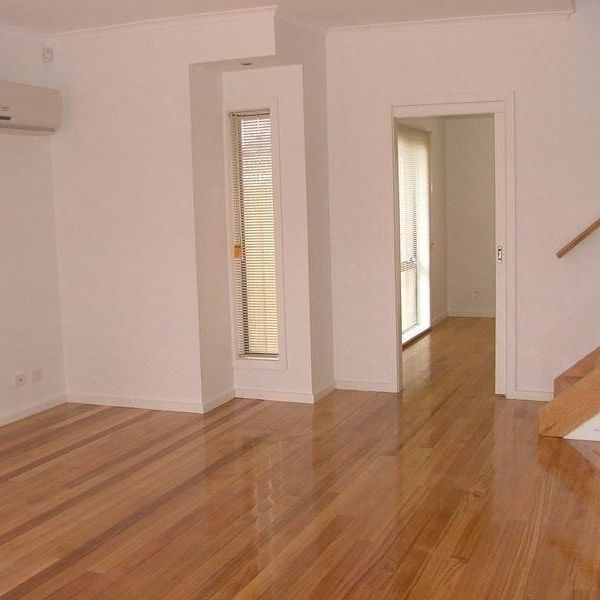 Large Townhouse - Quiet Area - Photo 1