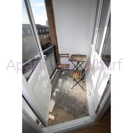 1 bedroom in a flat share to rent - Photo 5