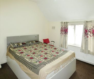 3 bedroom house to rent Third Avenue, Rainworth, NG21 - Photo 1