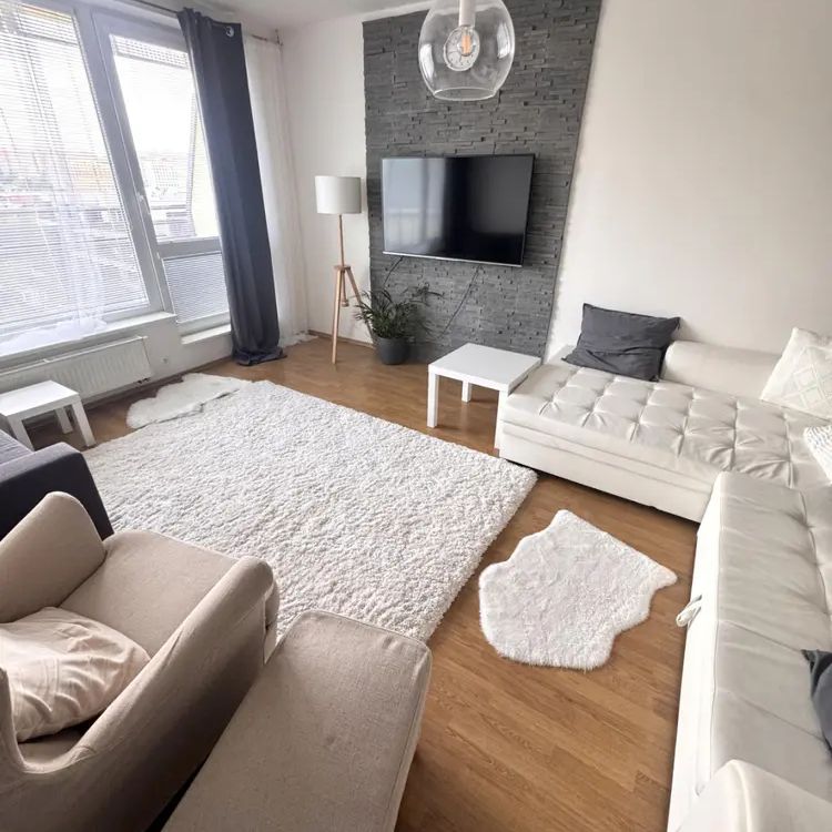Pronájem bytu 2+kk/B, 68 m - Fotografie 1