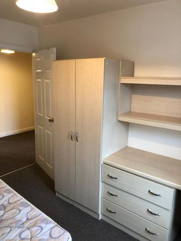 4 bedroom house to rent - Photo 3
