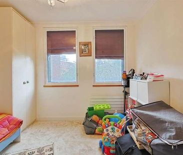 Warwick House, Windsor Way, London, W14 - Photo 4
