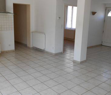 Maison de plain pied à Bourges - Photo 1