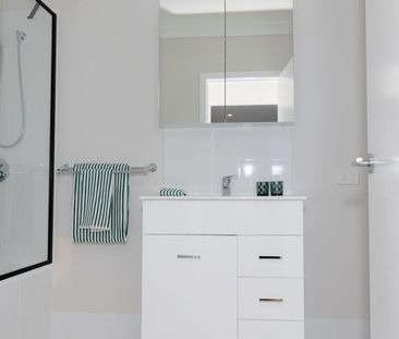 Modern Studio Apartment – All Utilities Included! - Photo 5