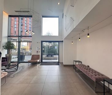 1 Bed Flat, Block B Wilburn Basin, M5 - Photo 3