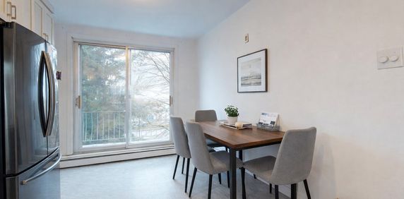 4 ½ LIBRE MAINTENANT - Photo 2