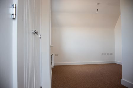 The Disraeli - Photo 5