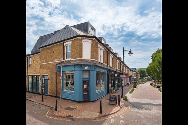 2 Bed Flat, Old York Road, SW18 - Photo 1