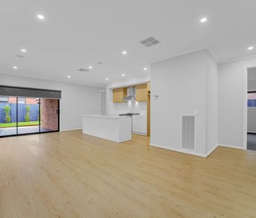 Modern Family Living in the Heart of Upper Point Cook!! - Photo 6