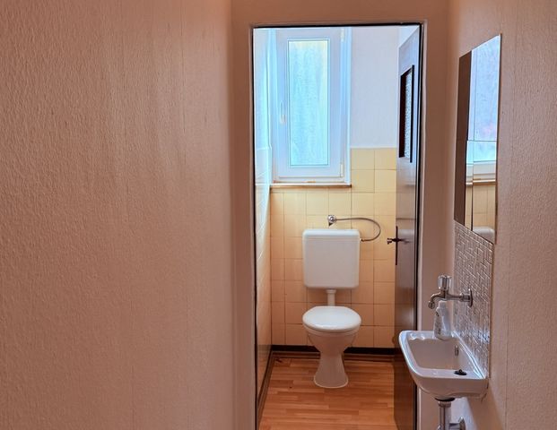 Charmante 2-Zimmer-Wohnung mit Balkon: Besichtigung am 11.11 um 16:00 Uhr - Anna ... - Photo 1