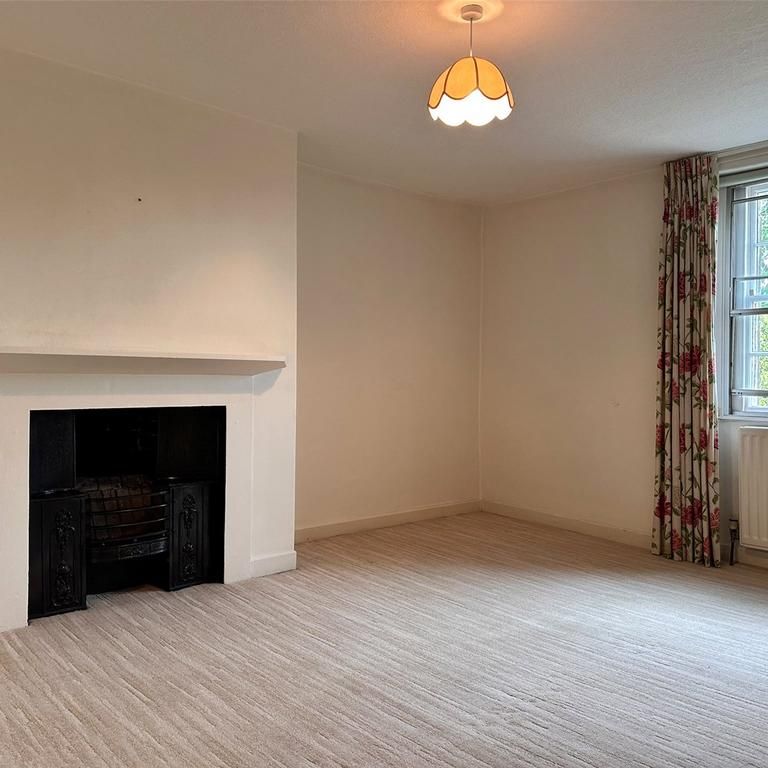 4 bedroom detached house to rent - Photo 1