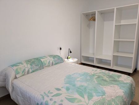 Carrer de Joaquín Costa, Burjassot, Valencian Community 46100 - Photo 4