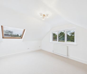 4 bedroom chalet to rent - Photo 3