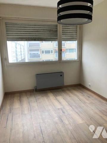 A LOUER REZE Mahaudière Appt T4 - 71 M2 - 3ème étage sans ascenseur - parking extérieur - Photo 5