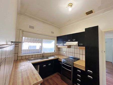 Affordable & Charming Home for Rent in Sefton!! - Photo 4