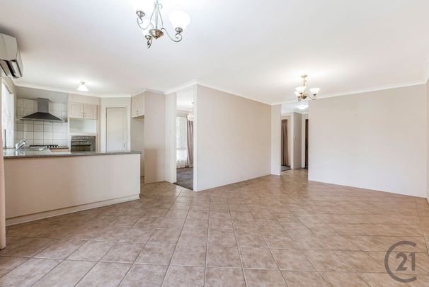 Family Home with Room for Boat or Caravan - Photo 1