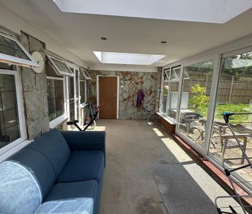 1 bedroom in a house share to rent - Photo 2