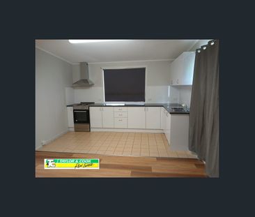 Single Bedroom Low-set in Logan Village - Available from 13.8.25 - Photo 4