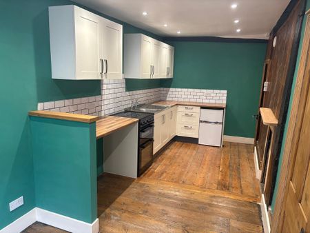 2 bedroom maisonette to rent - Photo 4