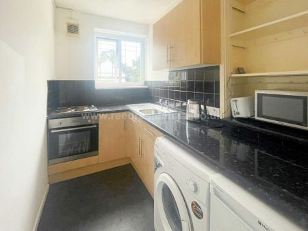 2 bedroom apartment to rent - Photo 3